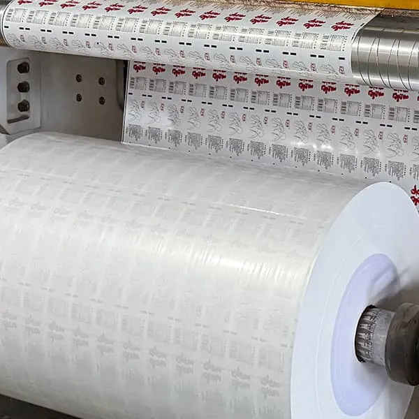 Этикетки с термоплавким клеем